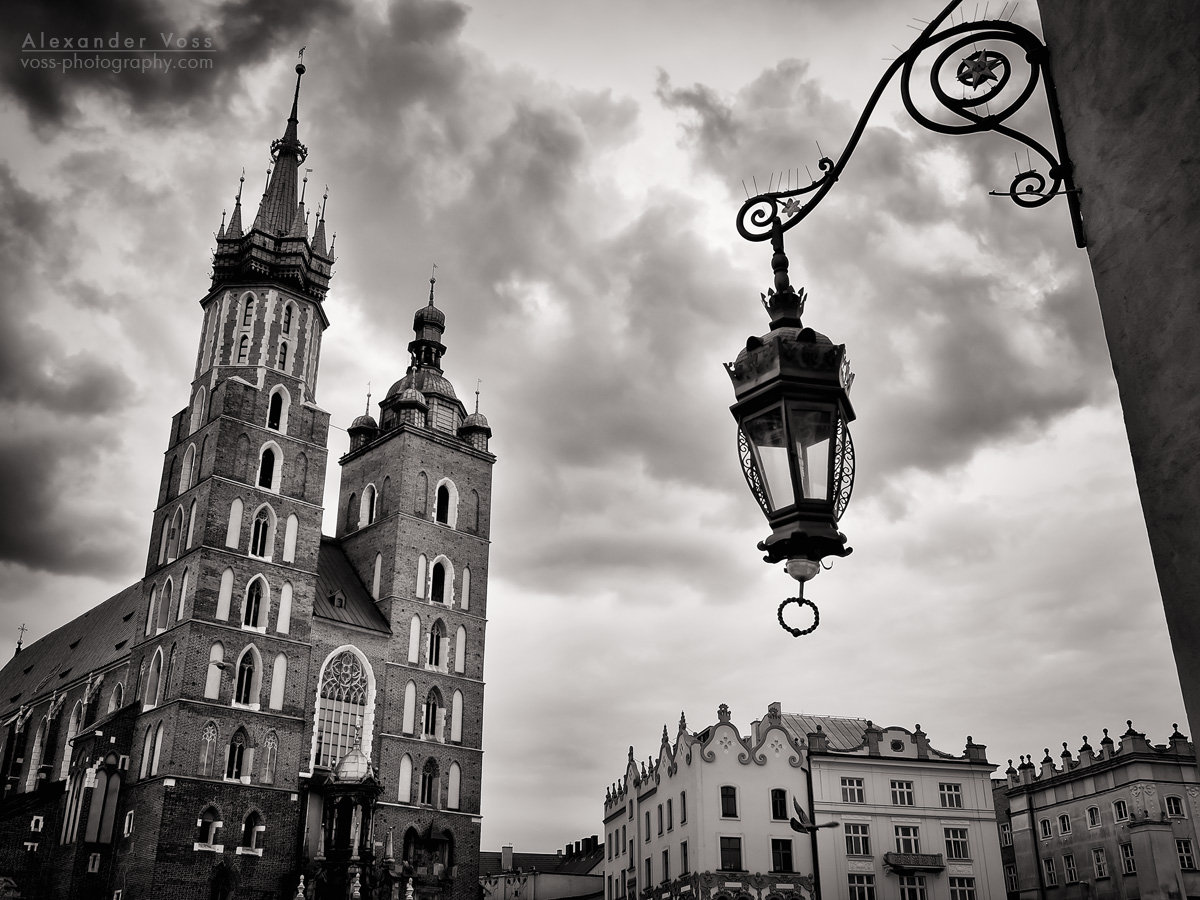 Black and White Photography: Kraków – St. Mary’s Basilica